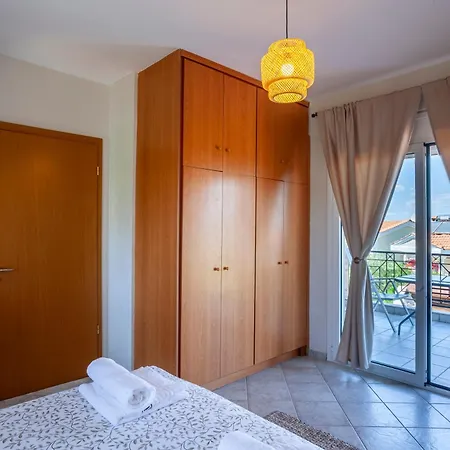 Elaia * חניוטי